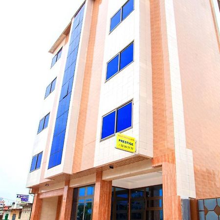 Hotel Mavilla Cotonou Buitenkant foto