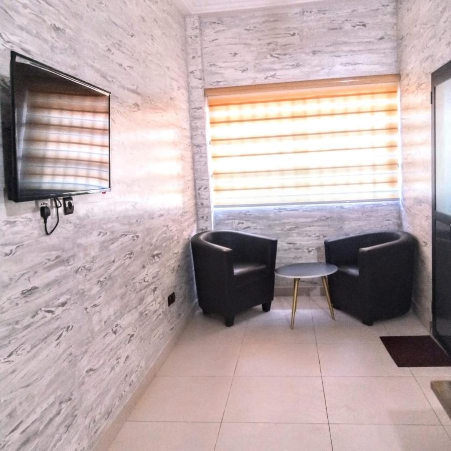 Hotel Mavilla Cotonou Buitenkant foto