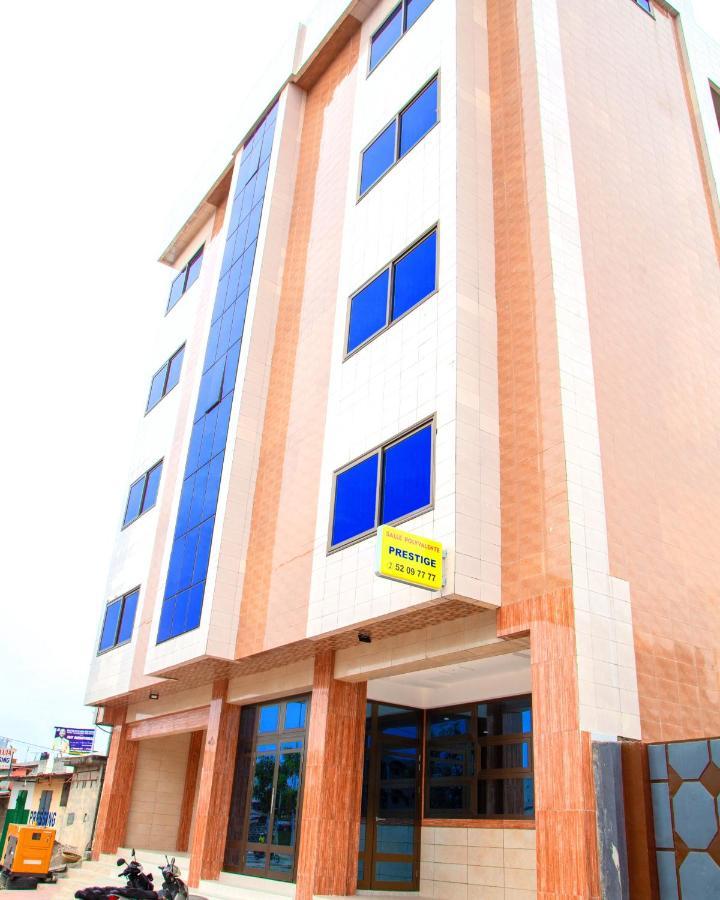 Hotel Mavilla Cotonou Buitenkant foto