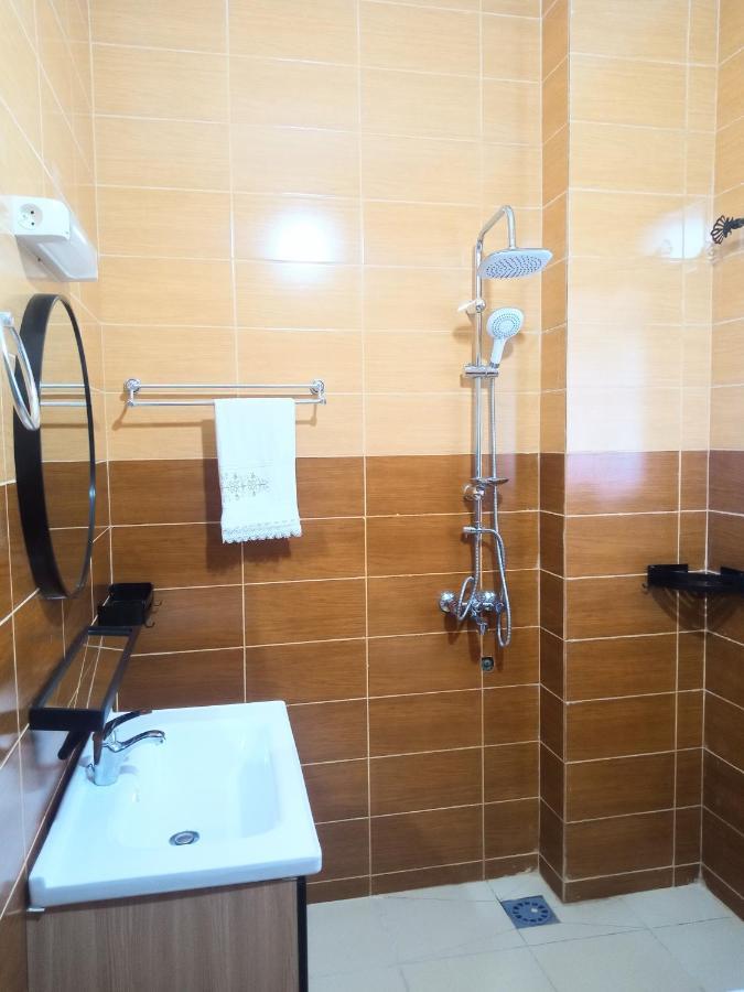 Hotel Mavilla Cotonou Buitenkant foto