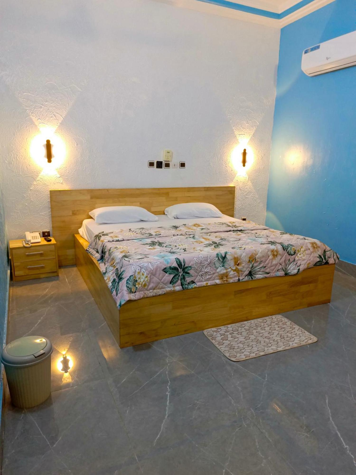 Hotel Mavilla Cotonou Buitenkant foto