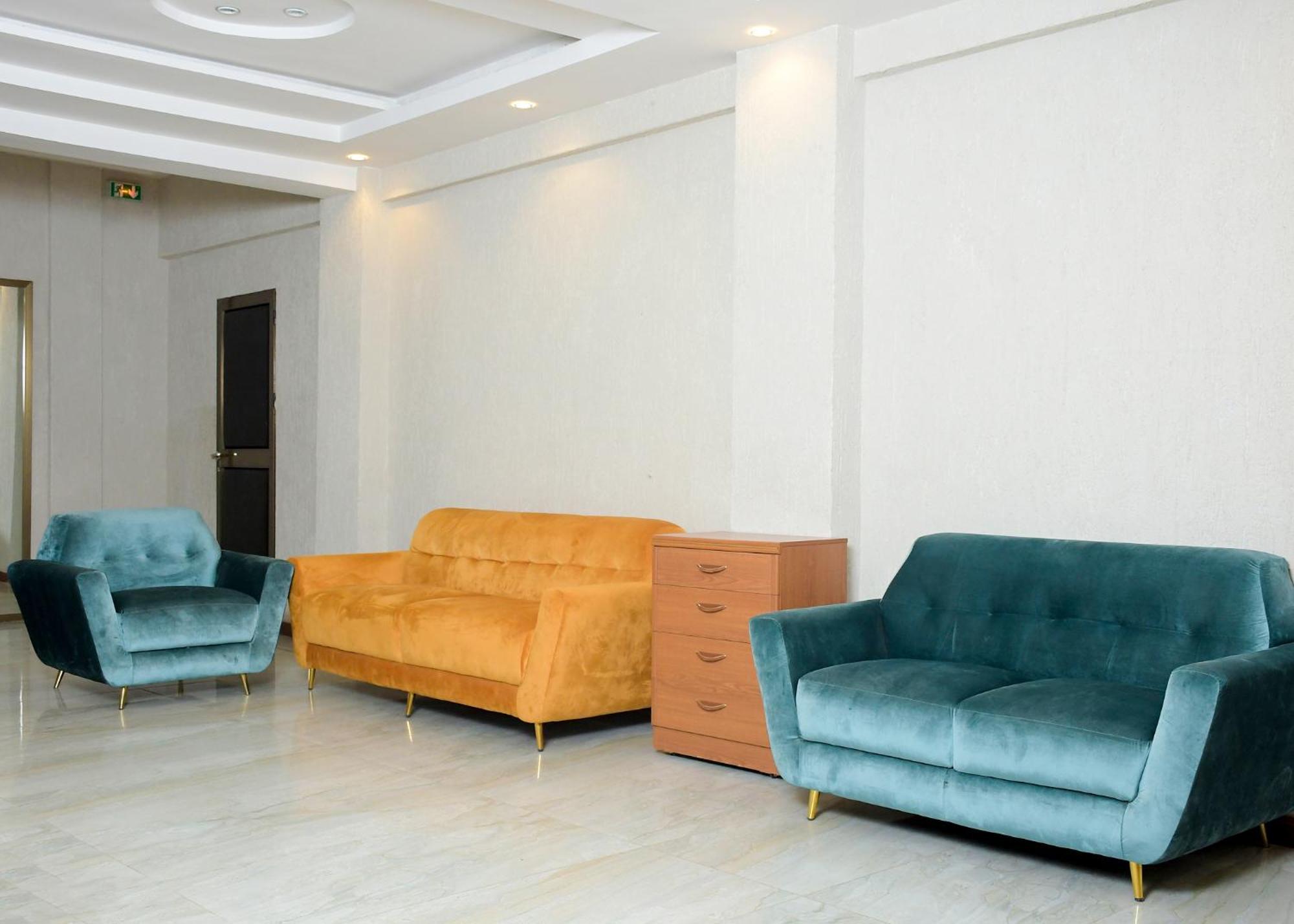 Hotel Mavilla Cotonou Buitenkant foto