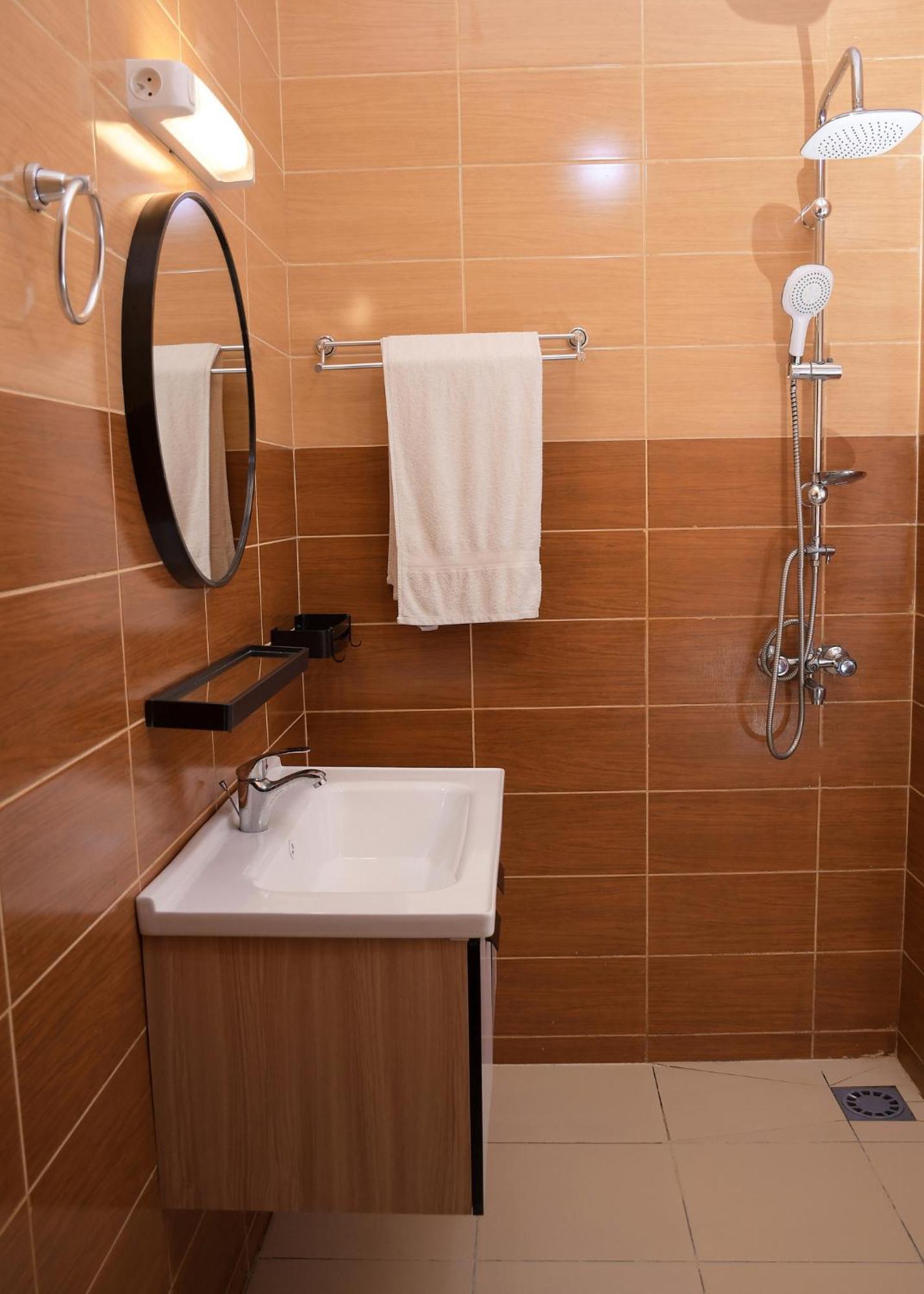 Hotel Mavilla Cotonou Buitenkant foto