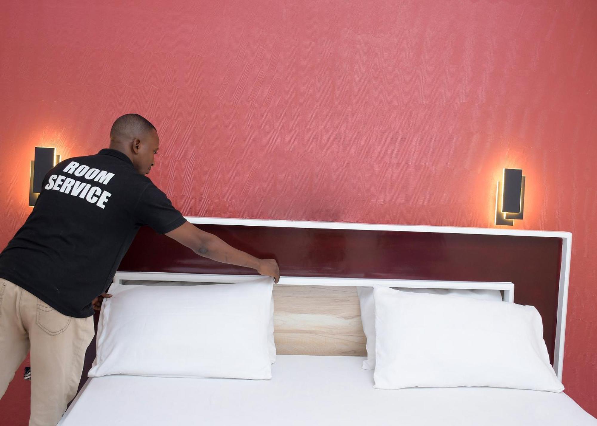 Hotel Mavilla Cotonou Buitenkant foto