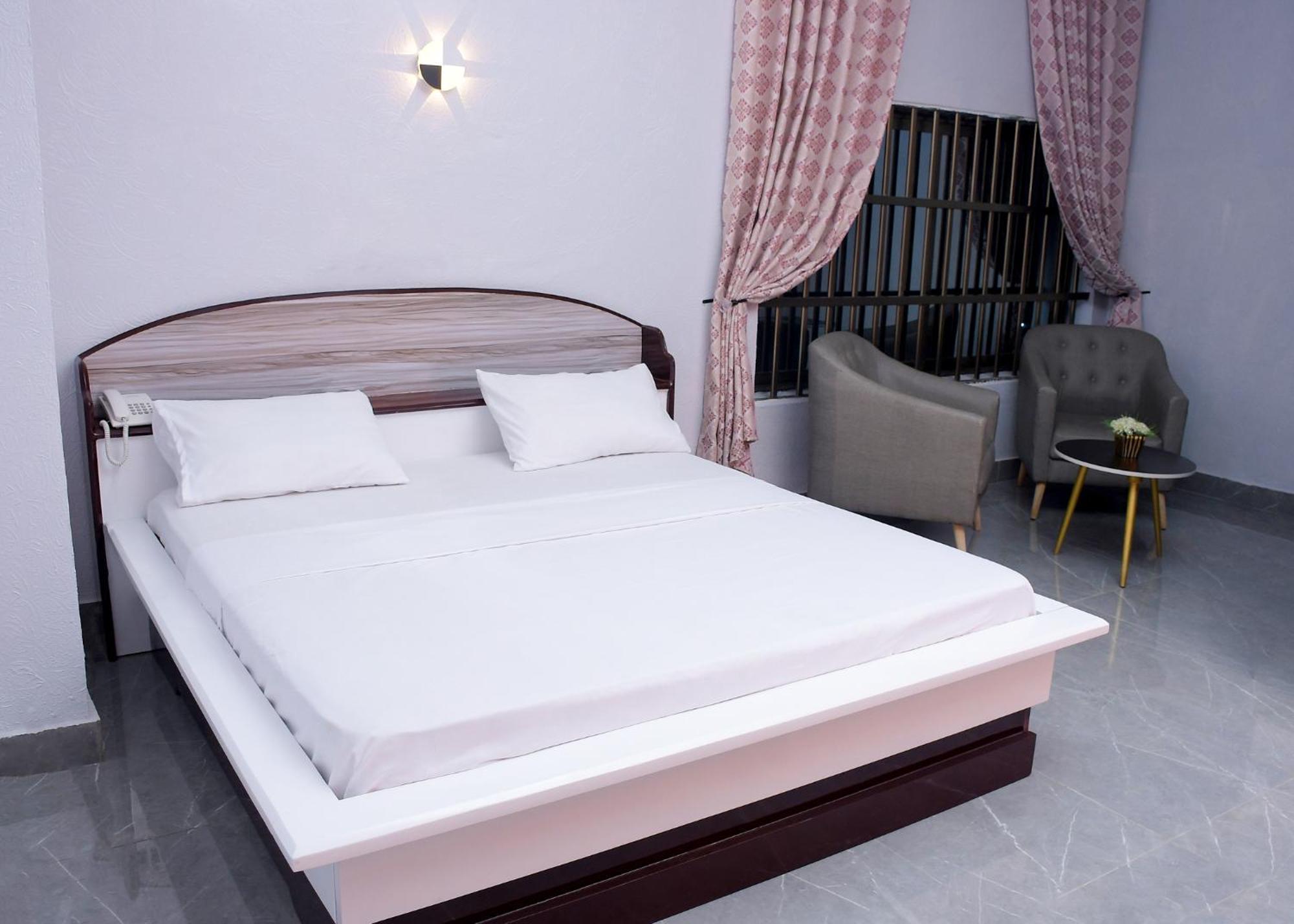 Hotel Mavilla Cotonou Buitenkant foto