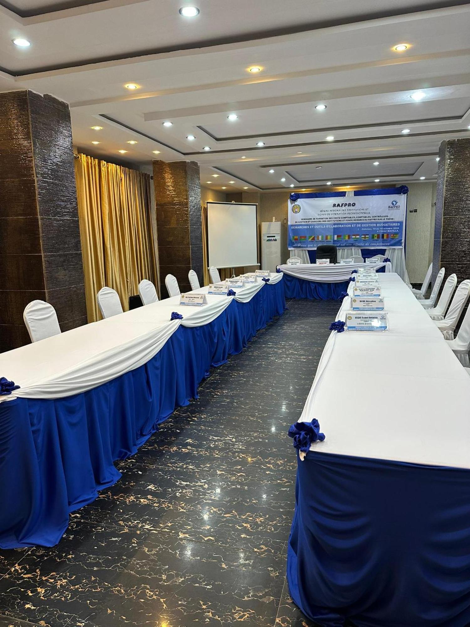 Hotel Mavilla Cotonou Buitenkant foto
